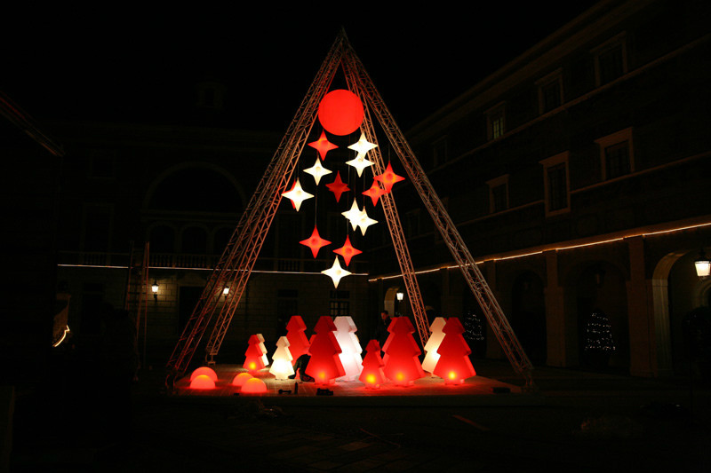 LED-Christmas-Tree-Lighting