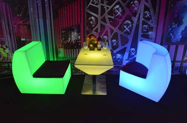 Metal Legs Waterproof restaurant LED Table Lounge LED Table