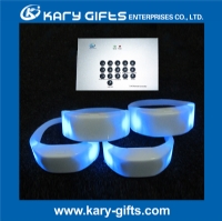 2.4G Remote Control LED Bracelets Event LED Lighting Wristbands